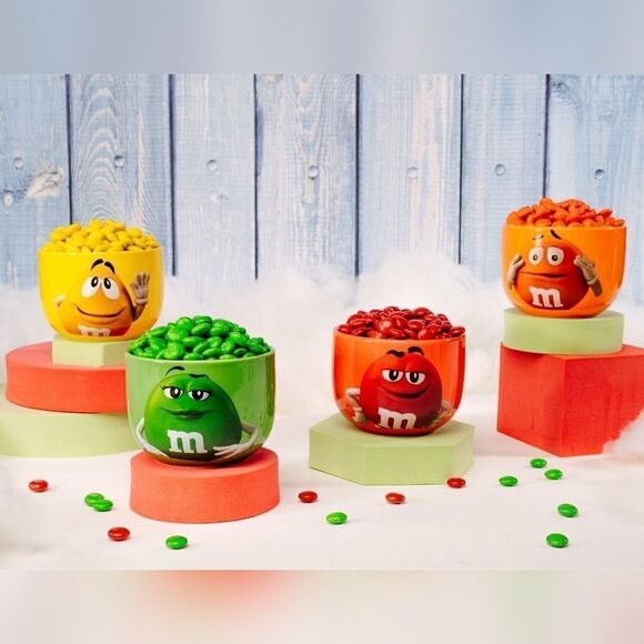 🩵NIB M&M's Ceramic Bowl Set w/M&M Candies - Picture 1 of 10